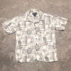 Boys Claiborne Hawaiian button-up T-shirt. Size 8
